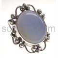 Ring, oval chalcedony with ornaments