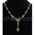 Collier with facet cut peridots