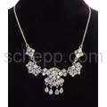 Collier mit Zirkonen, Facettenschliff