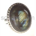 Ring mit Labradorit, oval