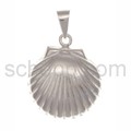 Pendant scallop shell