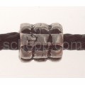 Auff�delperle mit Ornamenten