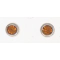 Ohrstecker mit orangefarbenem Strass-Stein