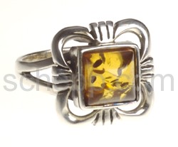 Ring amber