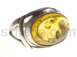 Ring, amber, oval