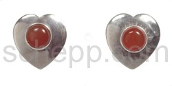 Ear stud heart, carnelian