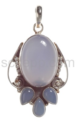 Pendant, chalcedony, oval