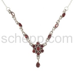 Collier mit Granaten, Facettenschliff, leicht