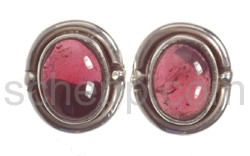 Ear studs, garnet, oval