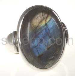 Ring with labradorite, oval