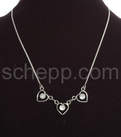 Collier, Mondstein mit Herzen