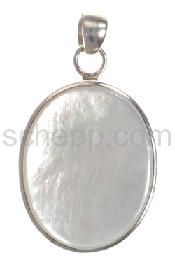 Pendant, mother-of-pearl shell, oval