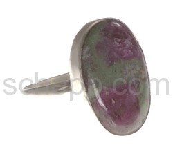 Ring mit Rubin-Zoisit, oval