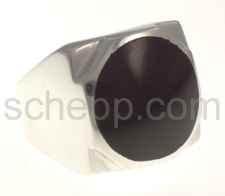 Seal ring with onyx, round