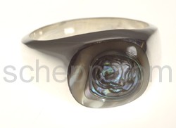 Seal ring with mother-of-pearl, oval