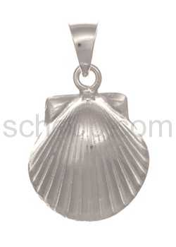 Pendant scallop shell