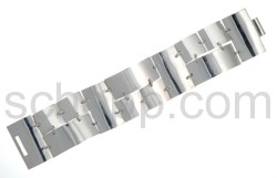 Gliederarmband aus quadratischen Silberplatten