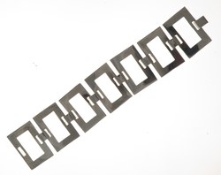 Gliederarmband aus rechteckigen, durchbrochenen Silberplatten