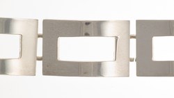 Gliederarmband aus rechteckigen, durchbrochenen Silberplatten