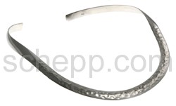 Choker, hammered