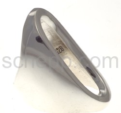 Ring mit ovalem Loch