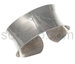 Bangle, smooth, wide