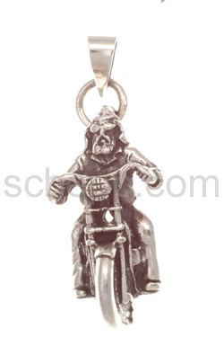 Pendant motorcyclist/skeleton