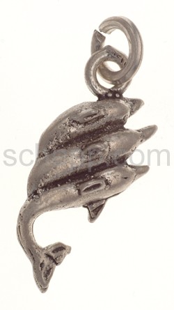 Pendant, 3 dolphins