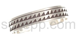 Armspange, abstraktes Wellenmuster (Hopi-Style)