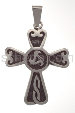 Pendant Celtic, cross with triskele