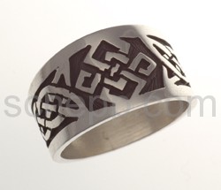 Ring knot design, wide