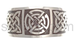 Armspange mit keltischem Knotenmuster