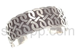 Bangle with Celtic knot design