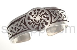 Bangle with Celtic knot design and sun