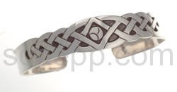 Bangle, Celtic knot design and triskele