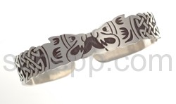 Bangle, lion\s head and Celtic knot design