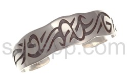 Tattoo bangle, Tribal design