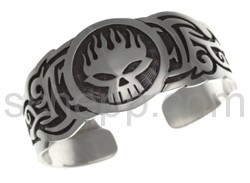 Tattoo bangle skull, Tribal design