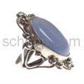 Ring, oval chalcedony with ornaments